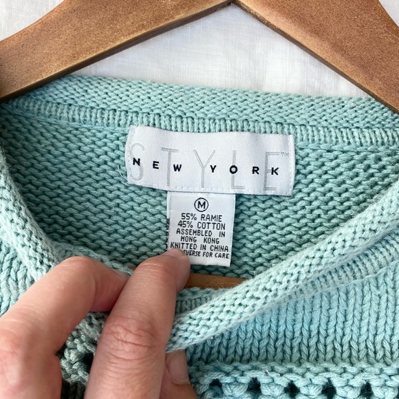 Vintage New York Style Knit Oversized Sweater - Picture 13 of 14